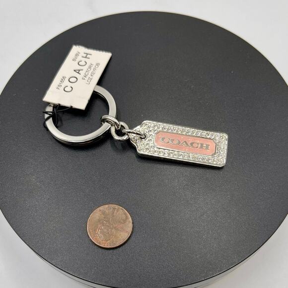 COACH LOZ Pave Lanyard Diamond Pink Enamel Keychain FOB
Purse Charm Tag New - Picture 2 of 8